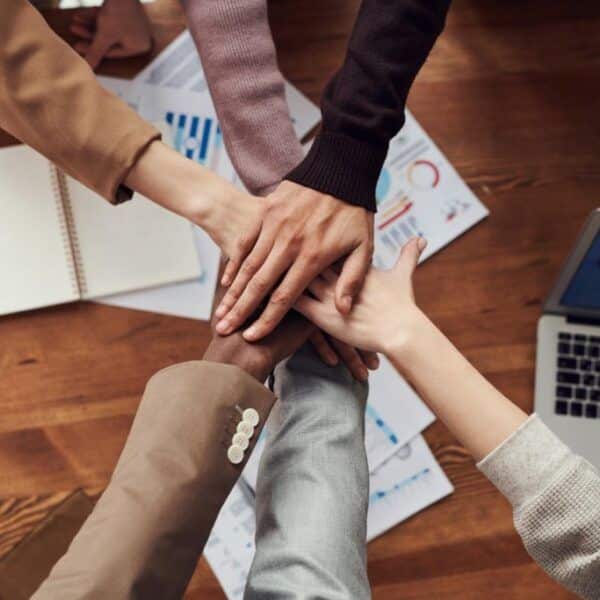 How to promote a contact culture in a workforce disconnected from digitisation