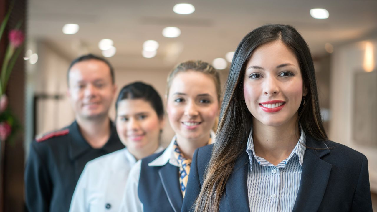 Keys for the selection and recruitment of personnel in a hotel